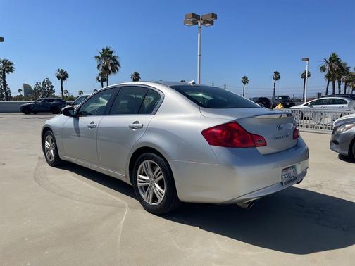 Liquid Platinum 2013 INFINITI G37 Journey