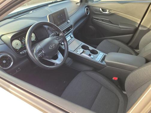 2022 Hyundai KONA EV SEL
