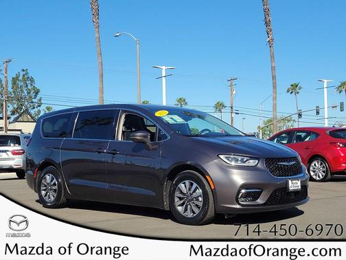 2022 Chrysler Pacifica Hybrid Touring L