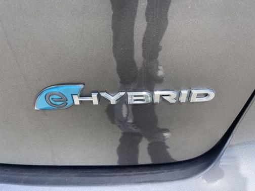 2022 Chrysler Pacifica Hybrid Touring L