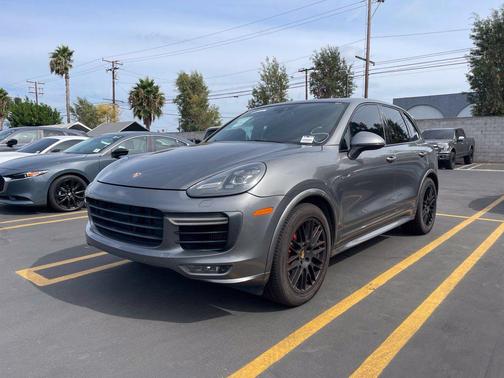 Meteor Gray Metallic 2016 Porsche Cayenne Cayenne