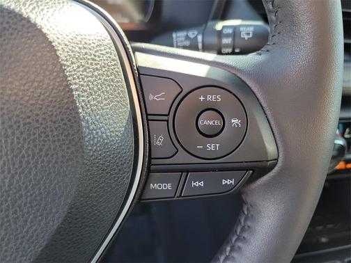 2023 Toyota RAV4 Hybrid SE