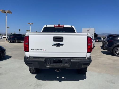 Summit White 2018 Chevrolet Colorado ZR2