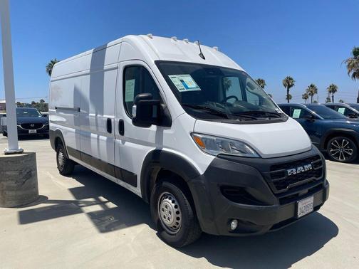 Bright White Clearcoat 2024 RAM ProMaster 2500 Tradesman