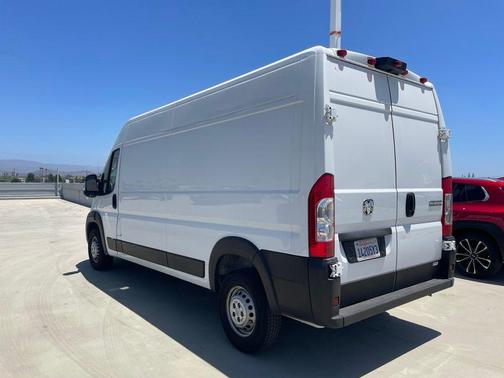 Bright White Clearcoat 2024 RAM ProMaster 2500 Tradesman