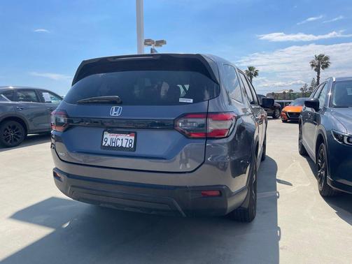 Modern Steel Metallic 2023 Honda Pilot AWD LX