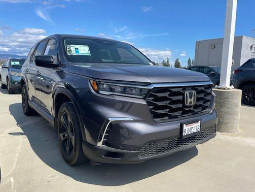 Modern Steel Metallic 2023 Honda Pilot AWD LX