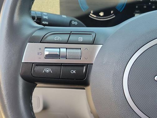 Soultronic Orange Pearl 2024 Hyundai KONA SEL