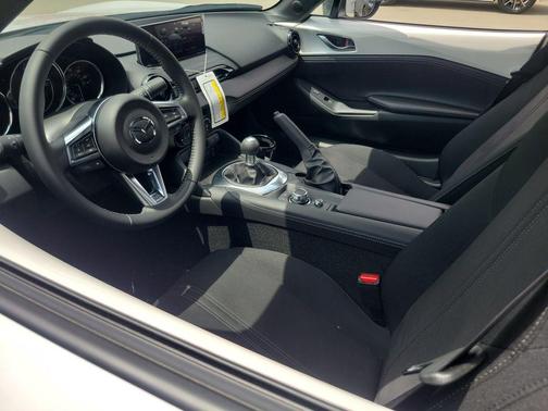 Snowflake White Pearl Mica 2026 Mazda MX-5 Miata Club