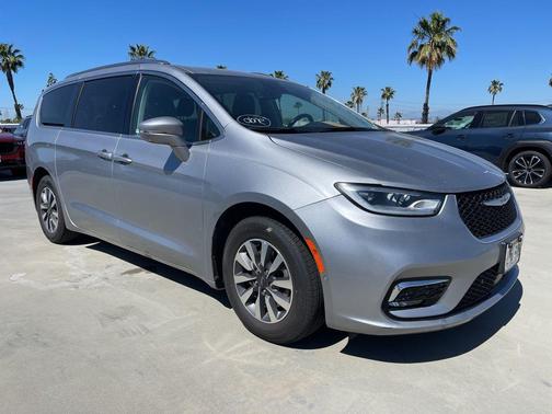 2021 Chrysler Pacifica Hybrid Touring L