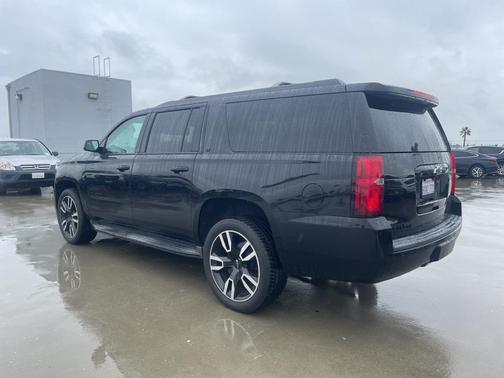 2018 Chevrolet Suburban LT