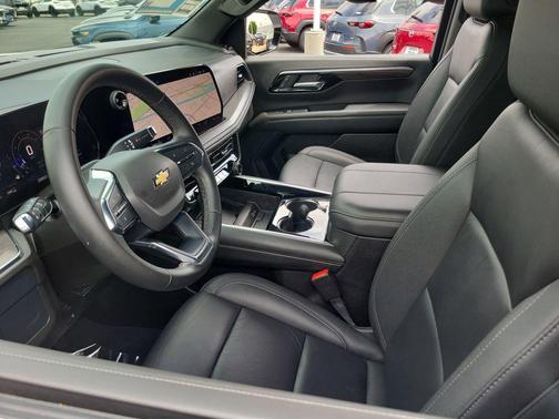 Summit White 2025 Chevrolet Tahoe LT