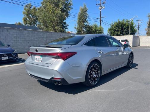 Celestial Silver Metallic 2020 Toyota Avalon Touring
