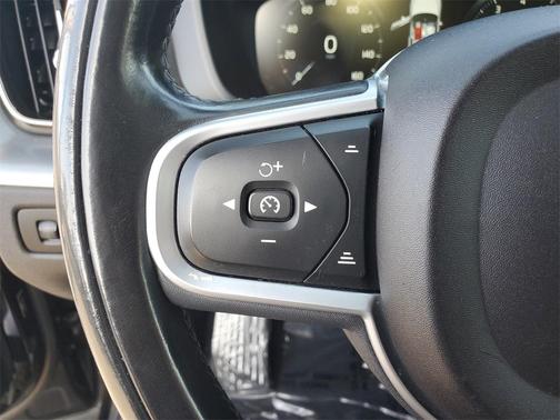 2019 Volvo XC60 T5 Momentum