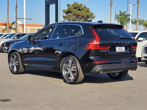 2019 Volvo XC60 T5 Momentum