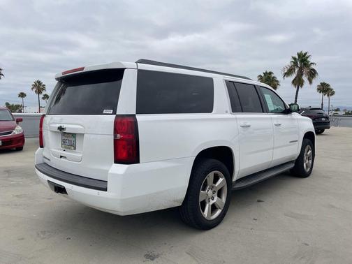 Summit White 2016 Chevrolet Suburban LT