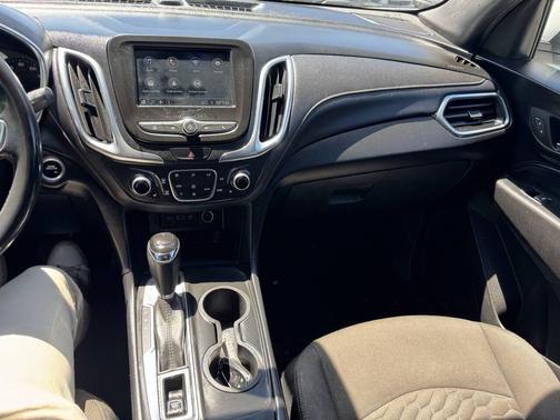 WHITE 2019 Chevrolet Equinox 1LT