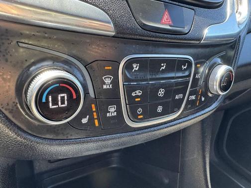 WHITE 2019 Chevrolet Equinox 1LT