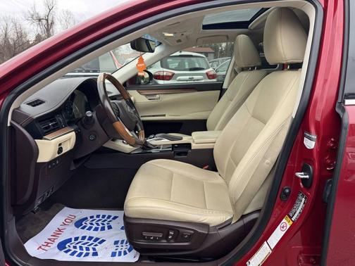 2018 Lexus ES 300h Base