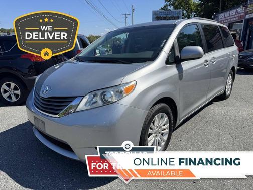 2013 Toyota Sienna XLE