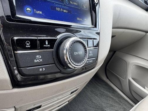 White Diamond Pearl 2014 Honda Odyssey Touring
