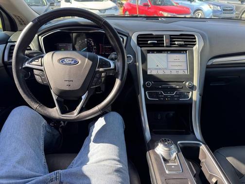2018 Ford Fusion Energi SE Luxury