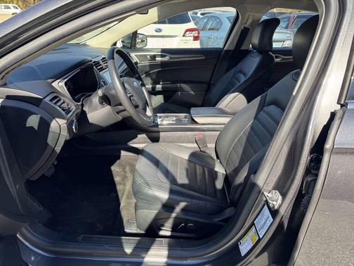 2018 Ford Fusion Energi SE Luxury