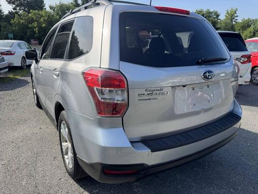 Ice Silver Metallic 2014 Subaru Forester 2.5i Premium