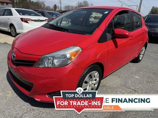 2013 Toyota Yaris LE