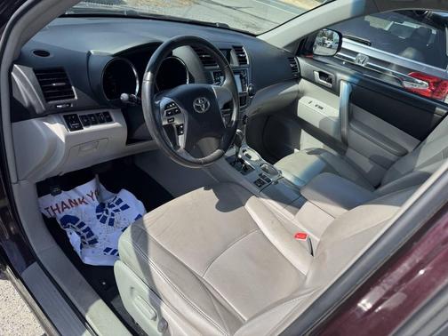 2013 Toyota Highlander SE
