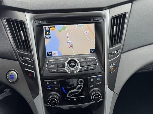 2013 Hyundai SONATA Hybrid Limited