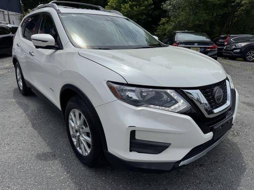 WHITE 2018 Nissan Rogue Hybrid SV