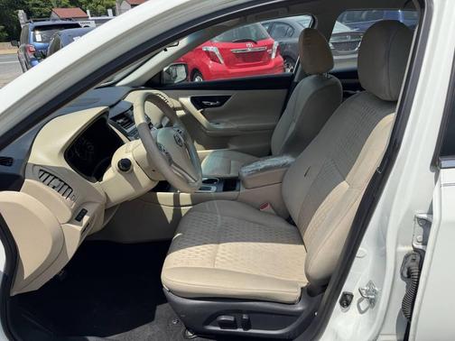 WHITE 2017 Nissan Altima 2.5 S