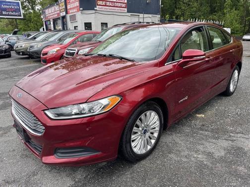 RED 2013 Ford Fusion Hybrid SE Hybrid
