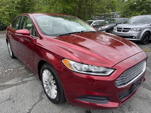 RED 2013 Ford Fusion Hybrid SE Hybrid