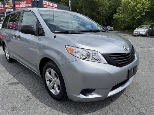 2011 Toyota Sienna LE