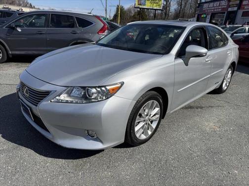 2015 Lexus ES 300h Base