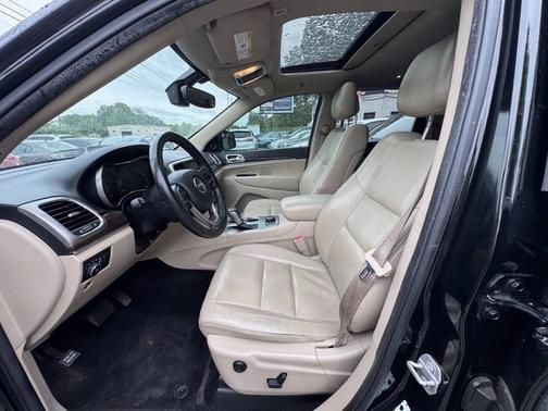 Diamond Black Crystal Pearlcoat 2018 Jeep Grand Cherokee Limited