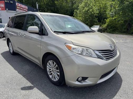 2016 Toyota Sienna XLE