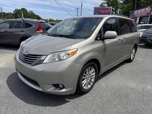 2016 Toyota Sienna XLE