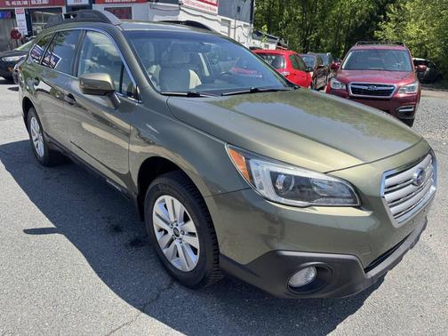 Wilderness Green Metallic 2017 Subaru Outback 2.5i Premium
