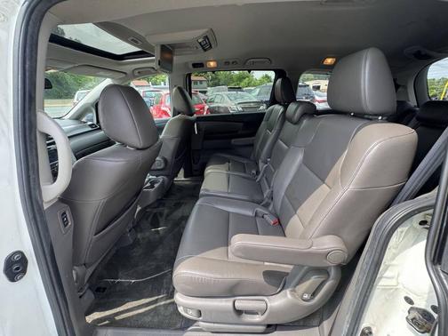 WHITE 2015 Honda Odyssey Touring