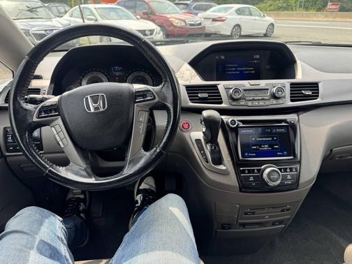 WHITE 2015 Honda Odyssey Touring