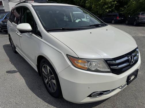 WHITE 2015 Honda Odyssey Touring