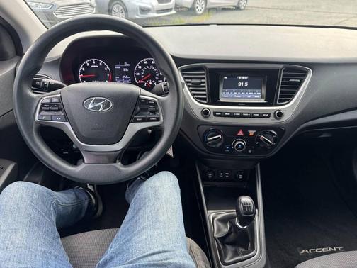 Olympus Silver 2018 Hyundai Accent SE