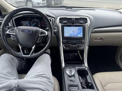 White Platinum Metallic Tri-Coat 2017 Ford Fusion Energi SE Luxury