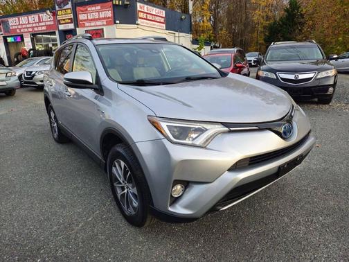 2017 Toyota RAV4 Hybrid XLE