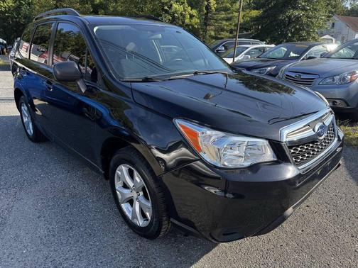 Crystal Black Silica 2015 Subaru Forester 2.5i
