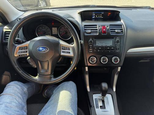 Crystal Black Silica 2015 Subaru Forester 2.5i
