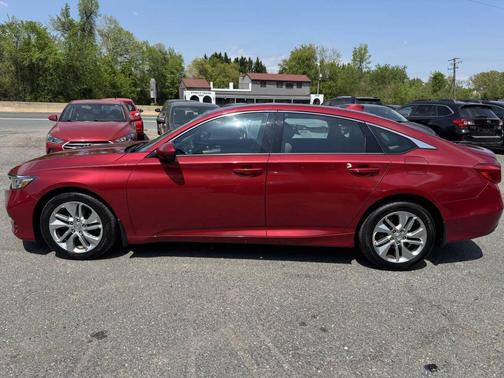 Radiant Red Metallic 2018 Honda Accord LX
